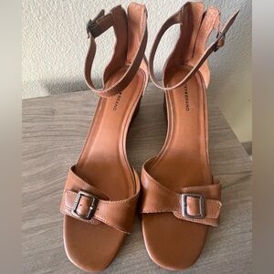 Size 9 lucky Brand Sandals